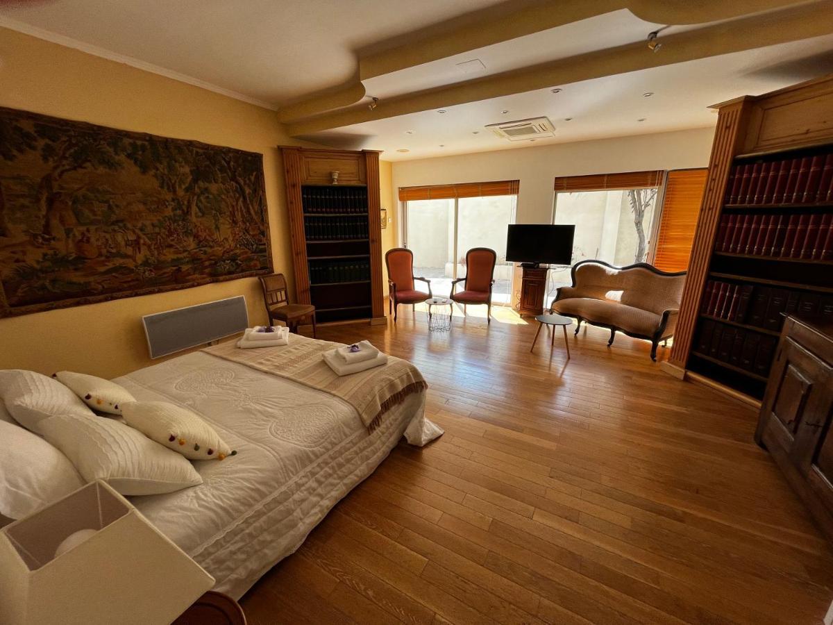 Au Coeur Des Lices *** Centre Historique Avignon Apartment ภายนอก รูปภาพ