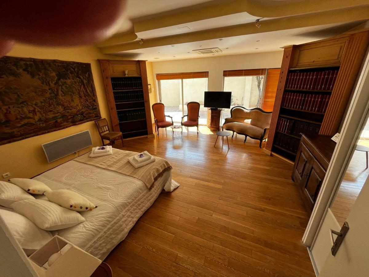 Au Coeur Des Lices *** Centre Historique Avignon Apartment ภายนอก รูปภาพ